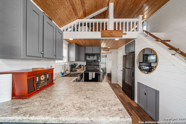 Image 8 of 36 For 5386 Ranch Road 1376 #4