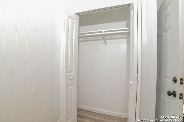 Image 8 of 16 For 215 Greenlawn Ave  B