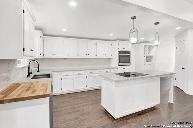Image 2 of 5 For 806 21st  