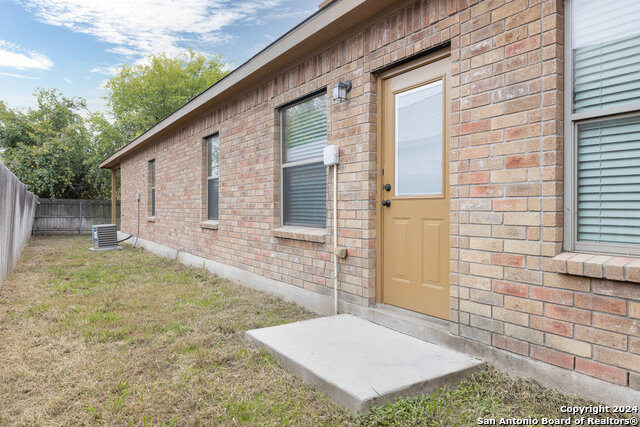 Image 15 of 16 For 264 Rosalie Dr