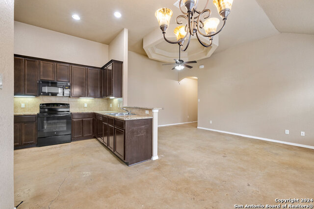 Image 7 of 16 For 264 Rosalie Dr