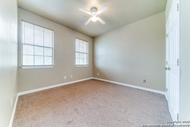 Image 18 of 25 For 146 Creekview Dr