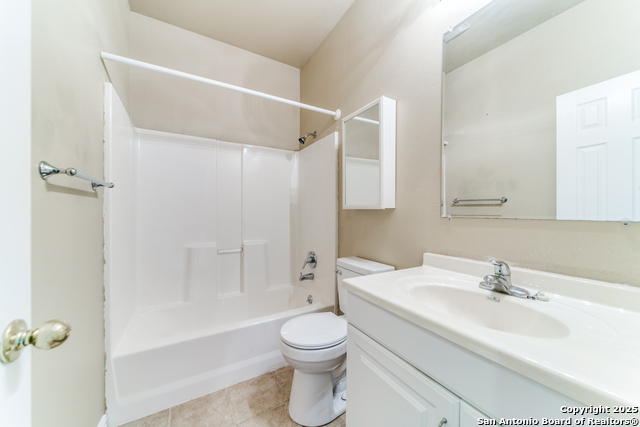 Image 23 of 25 For 146 Creekview Dr