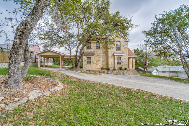 Image 4 of 25 For 146 Creekview Dr