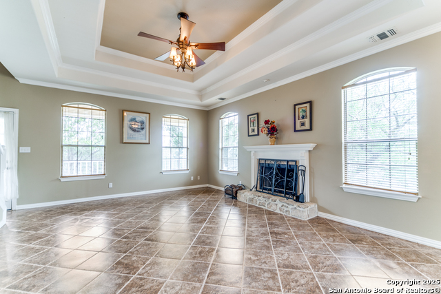 Image 6 of 25 For 146 Creekview Dr
