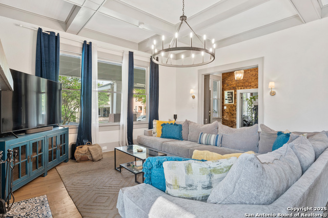 Listing photo id 8 for 248 Post