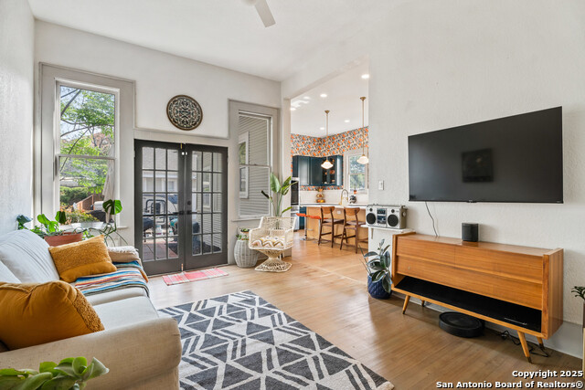 Listing photo id 11 for 248 Post