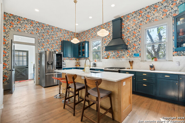 Listing photo id 13 for 248 Post