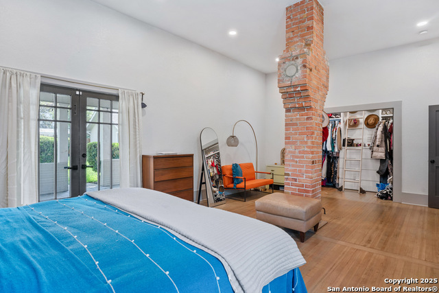 Listing photo id 18 for 248 Post