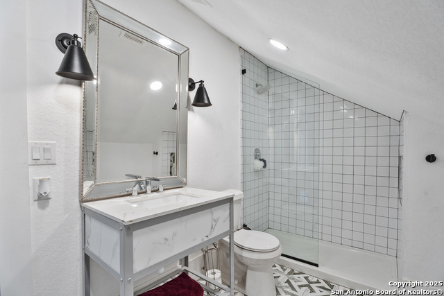 Listing photo id 31 for 248 Post