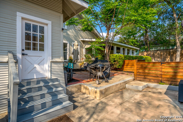 Listing photo id 37 for 248 Post