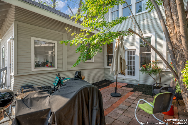 Listing photo id 38 for 248 Post