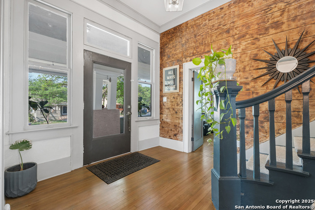 Listing photo id 3 for 248 Post