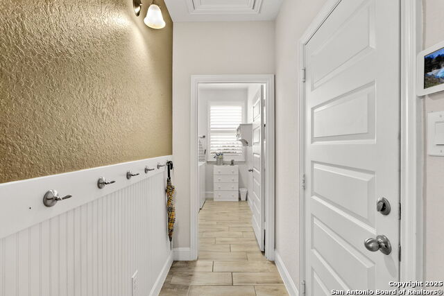 Listing photo id 16 for 3715 Brazos Bnd