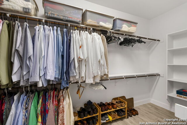 Listing photo id 19 for 3715 Brazos Bnd