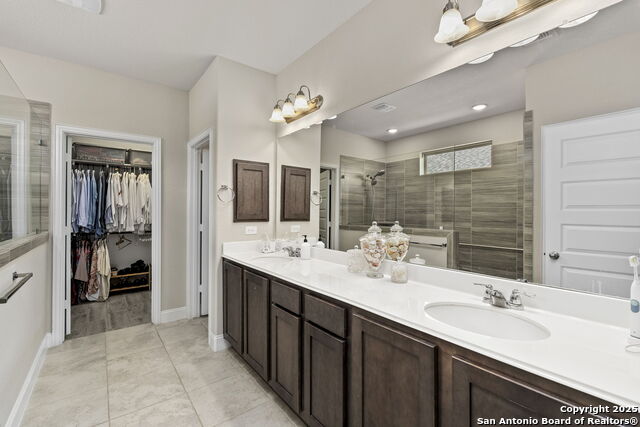 Listing photo id 22 for 3715 Brazos Bnd