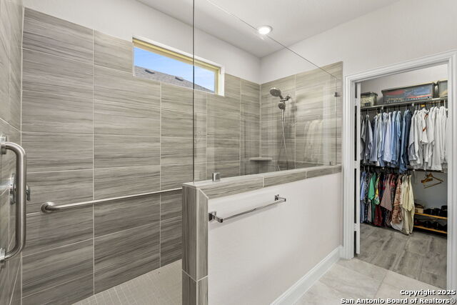 Listing photo id 23 for 3715 Brazos Bnd