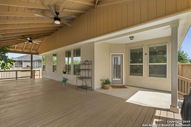 Listing photo id 27 for 3715 Brazos Bnd