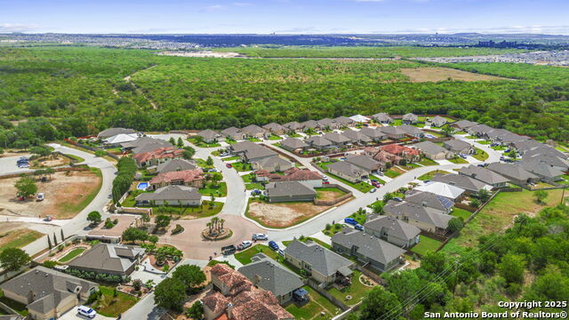 Listing photo id 30 for 3715 Brazos Bnd