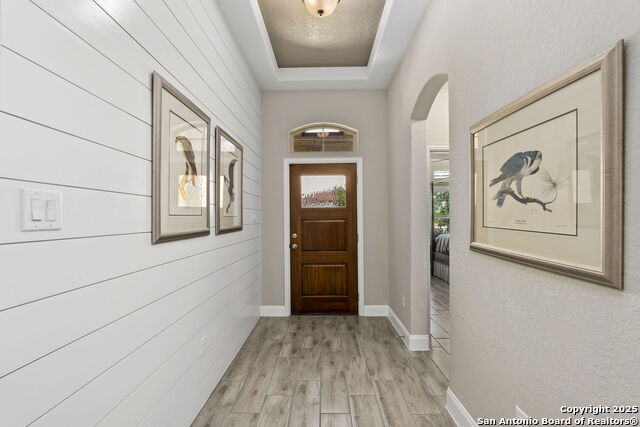 Listing photo id 2 for 3715 Brazos Bnd