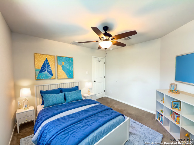 Listing photo id 3 for 2494 Mccrae
