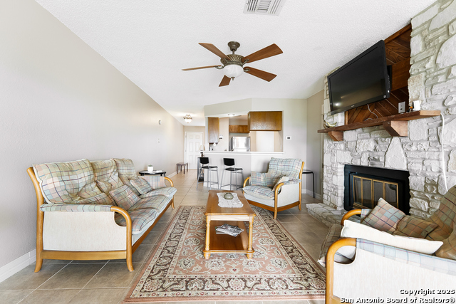 Image 7 of 23 For 1226 Cougar  Apt 1