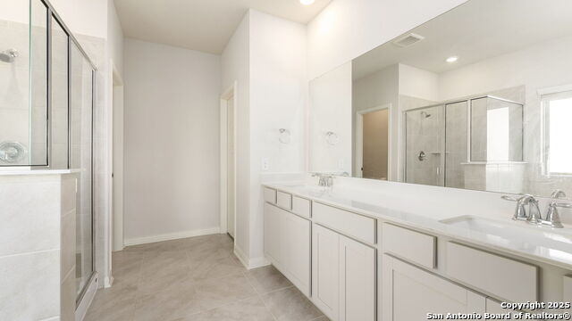 Image 7 of 22 For 10226 Juniper Oaks