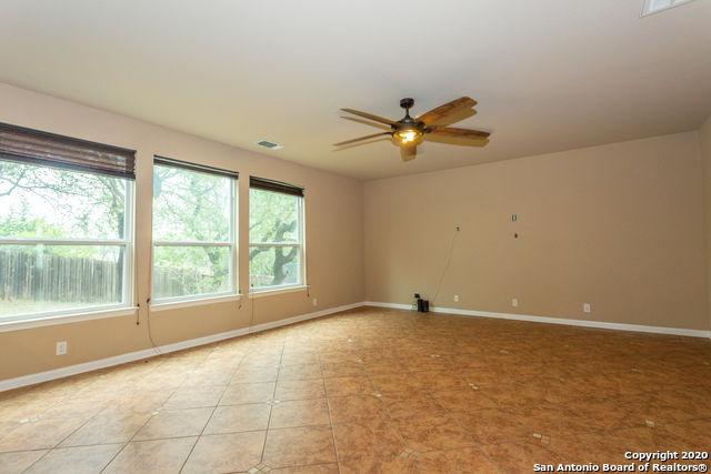 Image 11 of 43 For 331 Knights Cross Dr