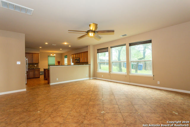 Image 13 of 43 For 331 Knights Cross Dr