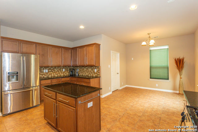 Image 18 of 43 For 331 Knights Cross Dr