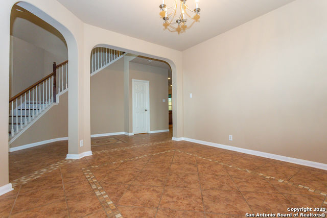 Image 4 of 43 For 331 Knights Cross Dr