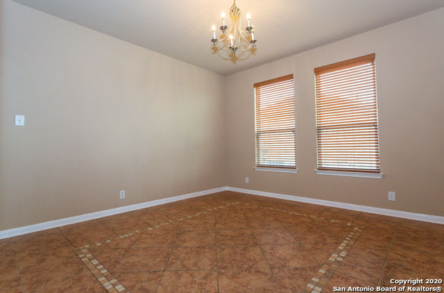 Image 8 of 43 For 331 Knights Cross Dr
