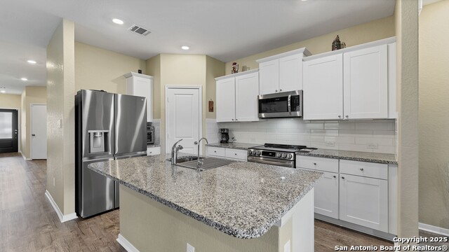 Image 14 of 37 For 2709 San Martin Ln