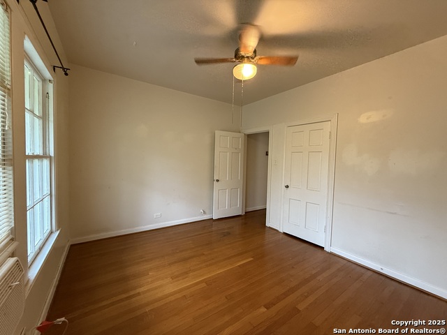 Image 17 of 19 For 255 Lullwood E 3