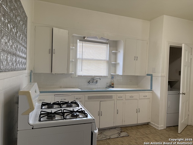 Image 7 of 19 For 255 Lullwood E 3