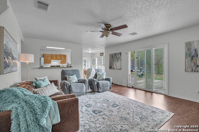 Image 7 of 36 For 1137 Stone Bluff