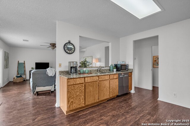 Image 8 of 36 For 1137 Stone Bluff
