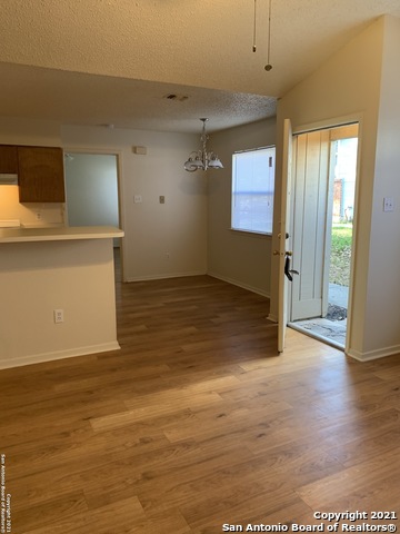 Image 4 of 9 For 6323 Worchester Knolls