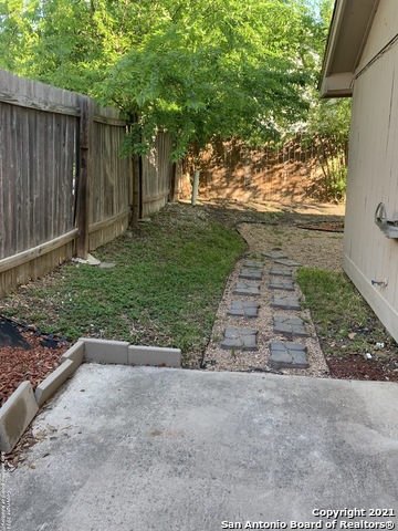 Image 8 of 9 For 6323 Worchester Knolls