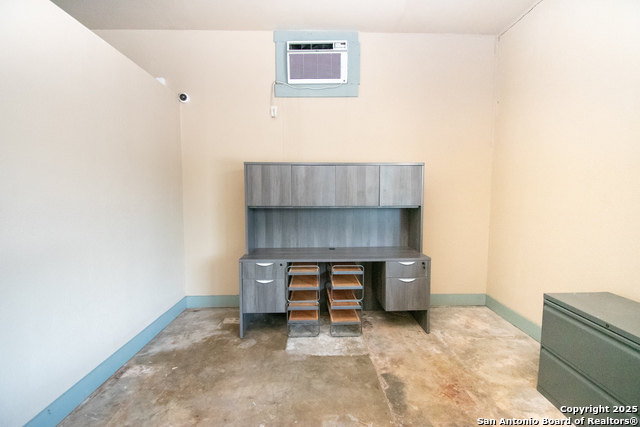 Listing photo id 6 for 513 Fenfield 1