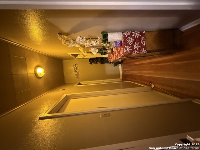 Image 10 of 14 For 1228 Mayfield Blvd W