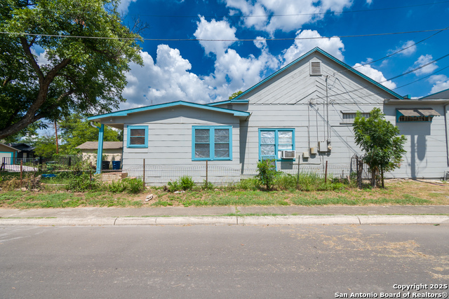 Image 3 of 14 For 1228 Mayfield Blvd W