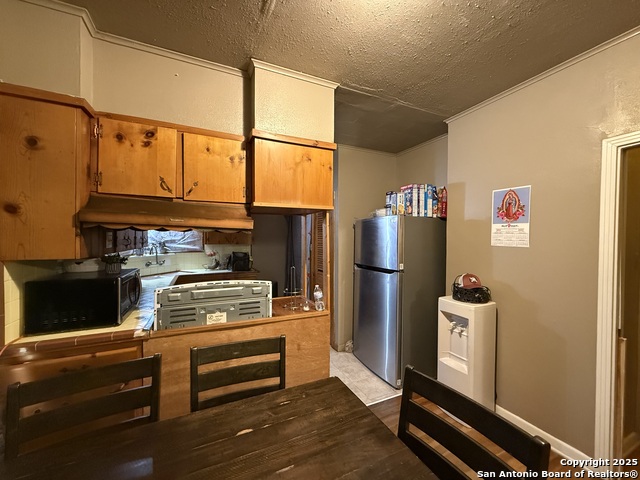 Image 6 of 14 For 1228 Mayfield Blvd W
