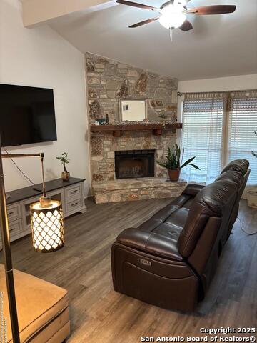 Listing photo id 1 for 15242 Arroyo Moss