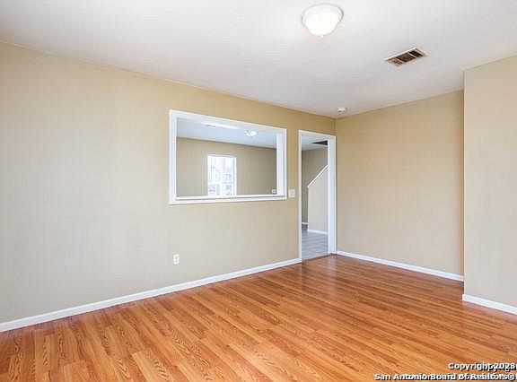 Image 5 of 10 For 7645 Windsor Oaks  4