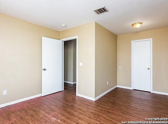 Image 6 of 10 For 7645 Windsor Oaks  4