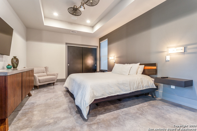 Listing photo id 10 for 7870 Gage Ln