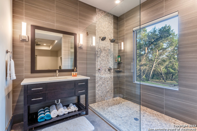 Listing photo id 11 for 7870 Gage Ln