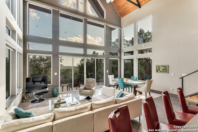 Listing photo id 1 for 7870 Gage Ln