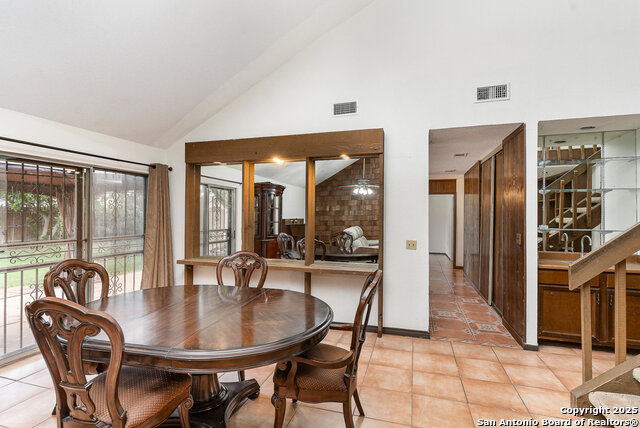 Image 12 of 31 For 6911 Timberhill